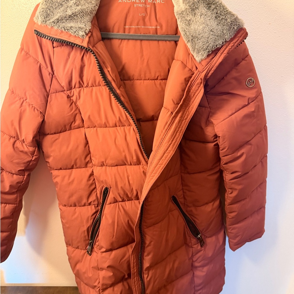 Andrew Marc Light Salmon Puffer Jacket with Faux Fur Trim - Picture 6 of 7
